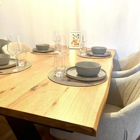 Family Friendly - - Free Private Parking, Jura Coffeemaschine, Smart Tv, Wifi, Heated Floor Chemnitz