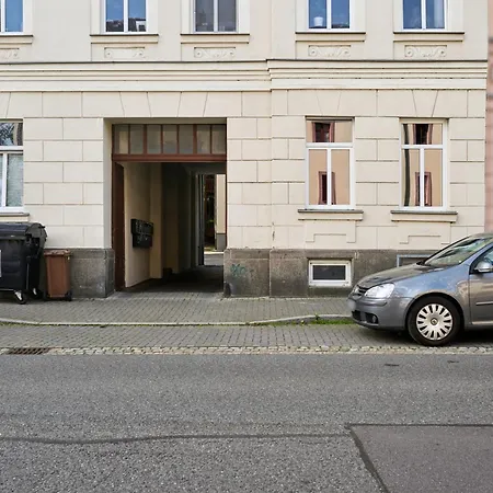 Family Friendly - - Free Private Parking, Jura Coffeemaschine, Smart Tv, Wifi, Heated Floor Appartement