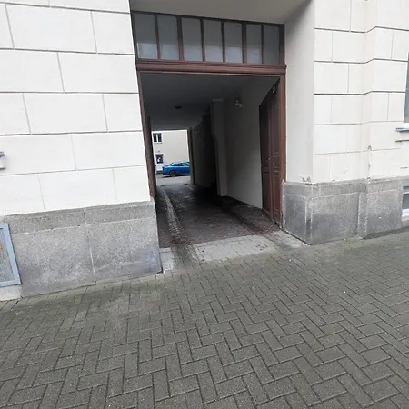 Апартаменты Family Friendly - - Free Private Parking, Jura Coffeemaschine, Smart Tv, Wifi, Heated Floor Хемниц