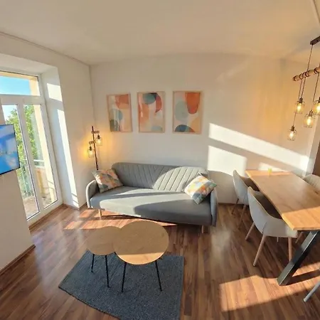 Family Friendly - - Free Private Parking, Jura Coffeemaschine, Smart Tv, Wifi, Heated Floor Chemnitz