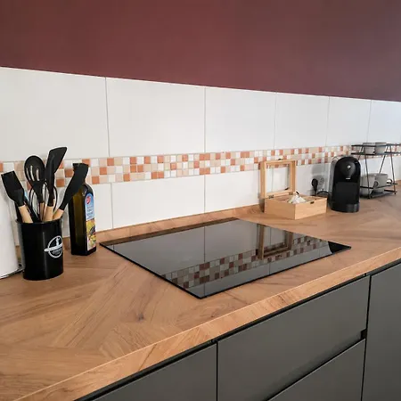 Family Friendly - - Free Private Parking, Jura Coffeemaschine, Smart Tv, Wifi, Heated Floor Chemnitz (Saská Kamenice)