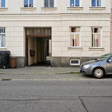 Family Friendly - - Free Private Parking, Jura Coffeemaschine, Smart Tv, Wifi, Heated Floor * Chemnitz (Saská Kamenice)