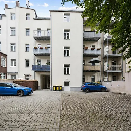 Family Friendly - - Free Private Parking, Jura Coffeemaschine, Smart Tv, Wifi, Heated Floor