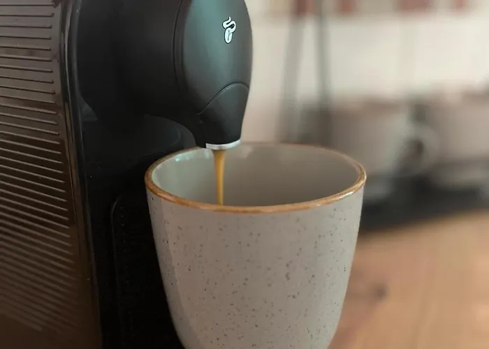 Family Friendly - - Free Private Parking, Jura Coffeemaschine, Smart Tv, Wifi, Heated Floor Apartment