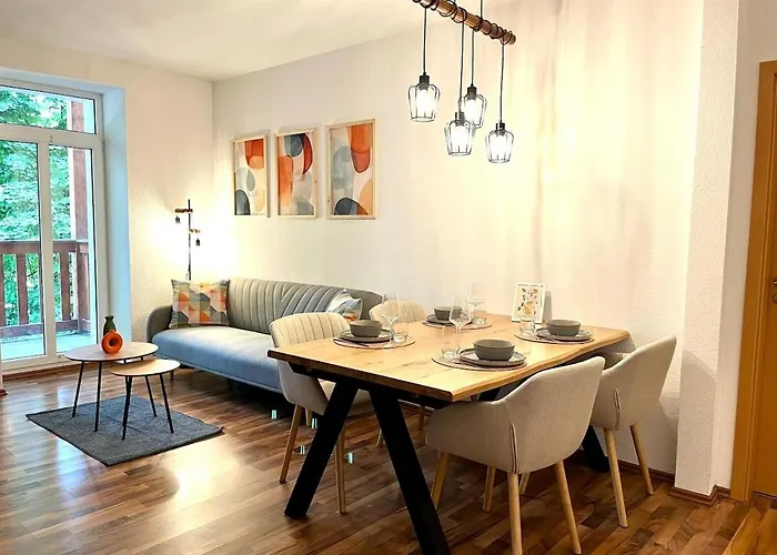 Family Friendly - - Free Private Parking, Jura Coffeemaschine, Smart Tv, Wifi, Heated Floor Apartment