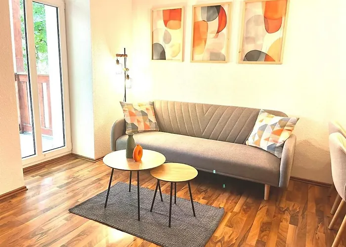 Family Friendly - - Free Private Parking, Jura Coffeemaschine, Smart Tv, Wifi, Heated Floor Apartment Chemnitz